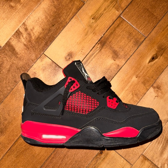 Jordan Fire Red - Picture 3 of 5